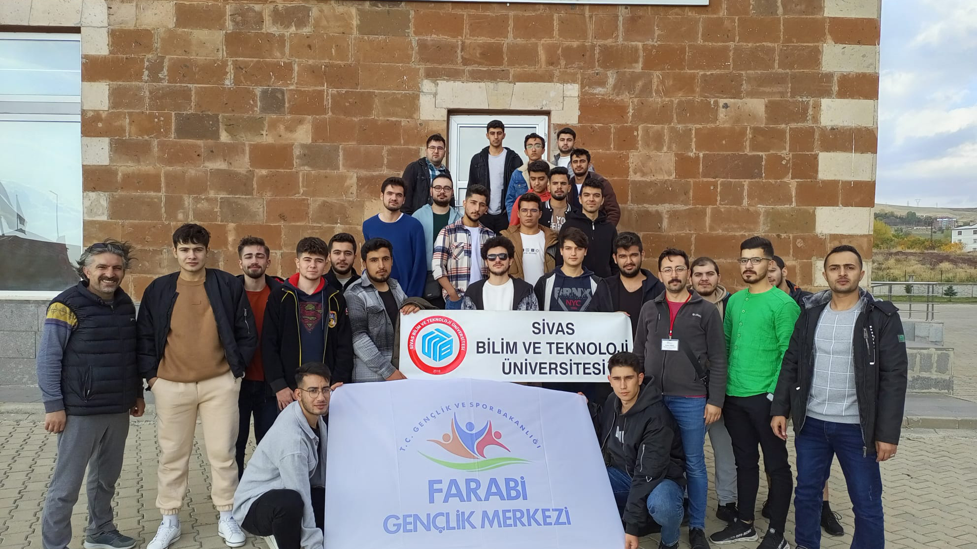 <b>Öğrencilerimiz ‘Bitlis Ahlat Gençlik Kampı’na Katıldı</b>