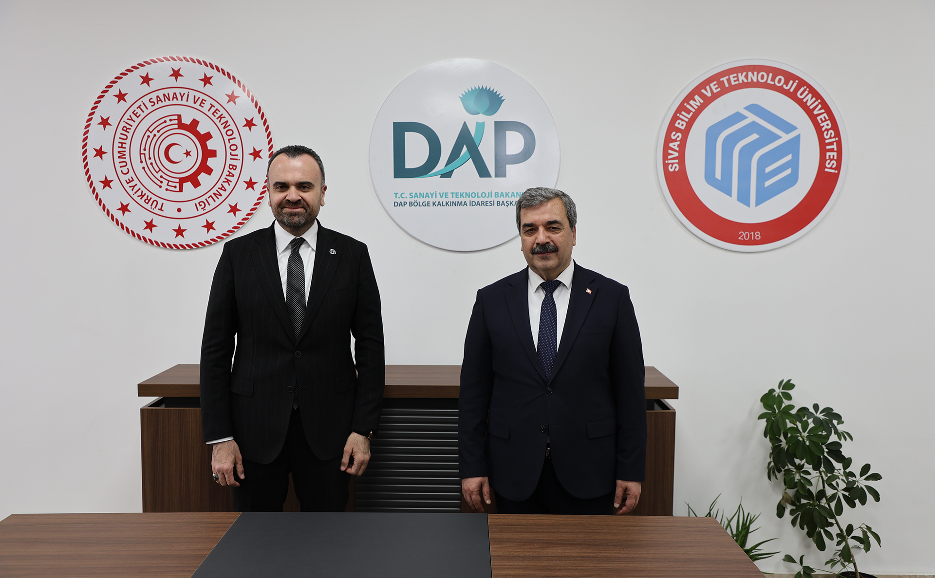 DAP Başkanı Halil İbrahim Güray SBTÜ’yü Ziyaret Etti