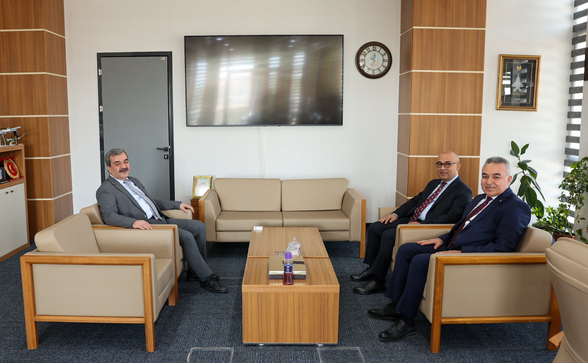 Ziraat Bankası Sivas Bölge Başkanı Yusuf Şekerci’den SBTÜ’ye Nezaket Ziyareti