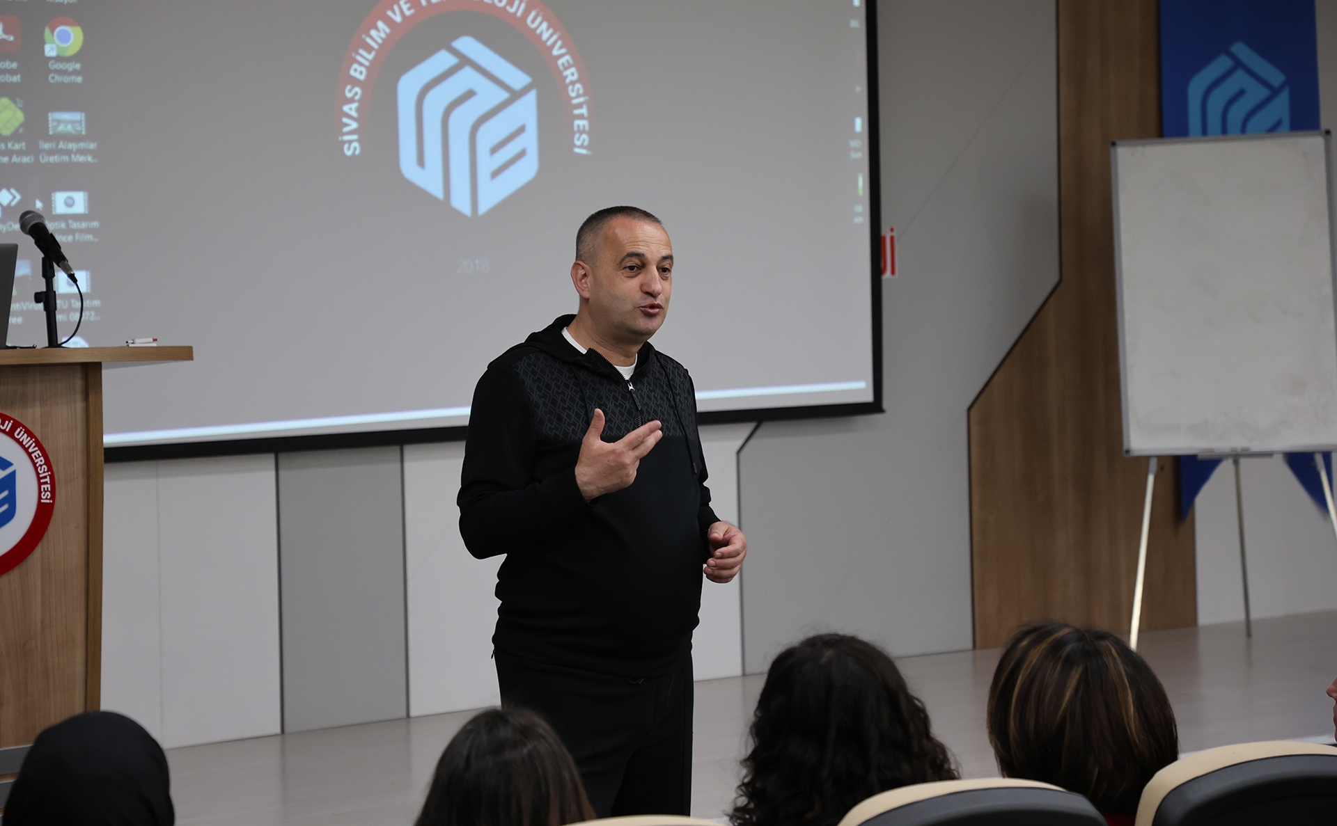 SBTÜ’de “İşe ve Hayata Yürekten Adanma” Semineri Gerçekleştirildi