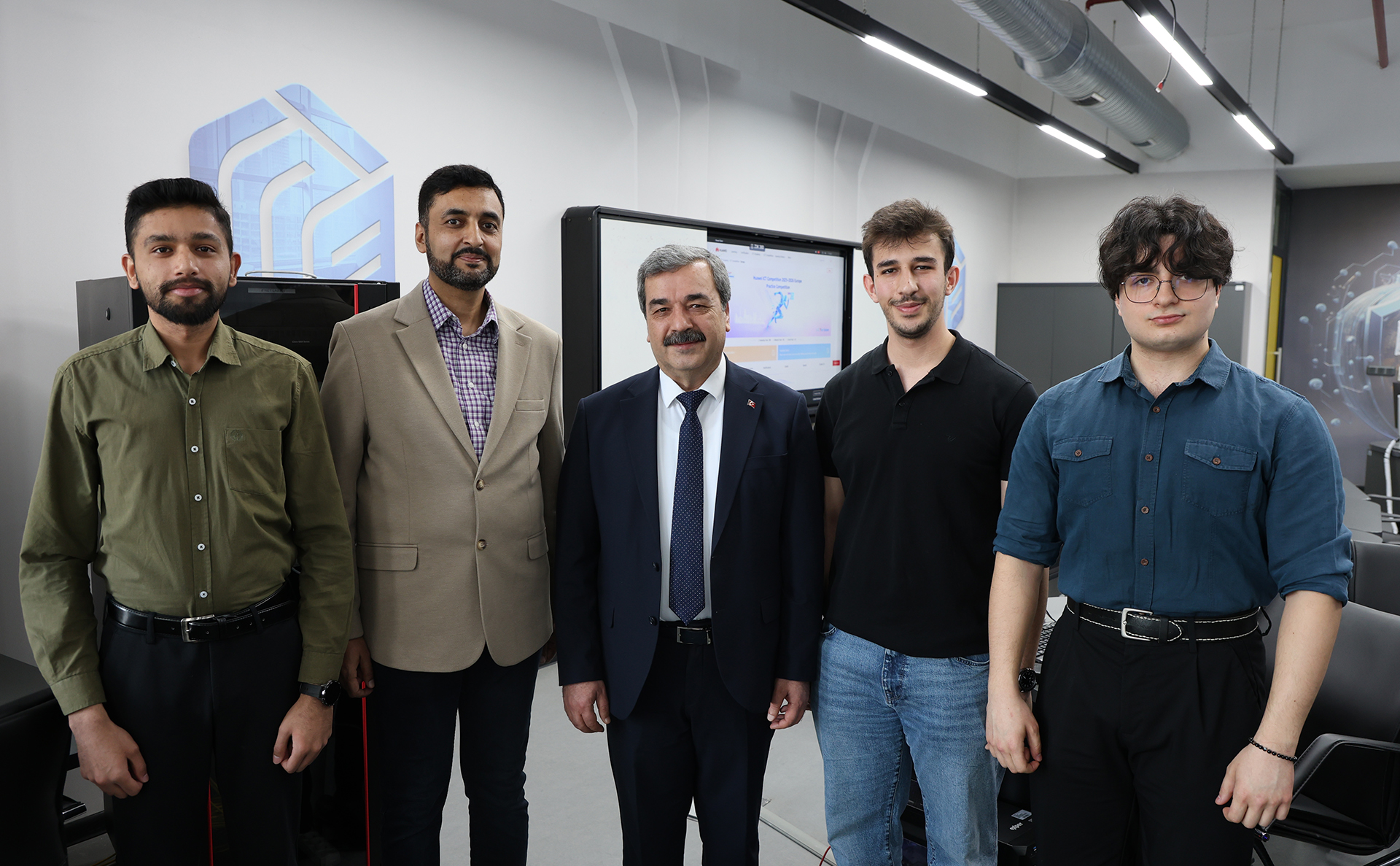 SBTÜ’lü Öğrencilerden Avrupa Şampiyonluğu: Hedef Dünya Finalleri