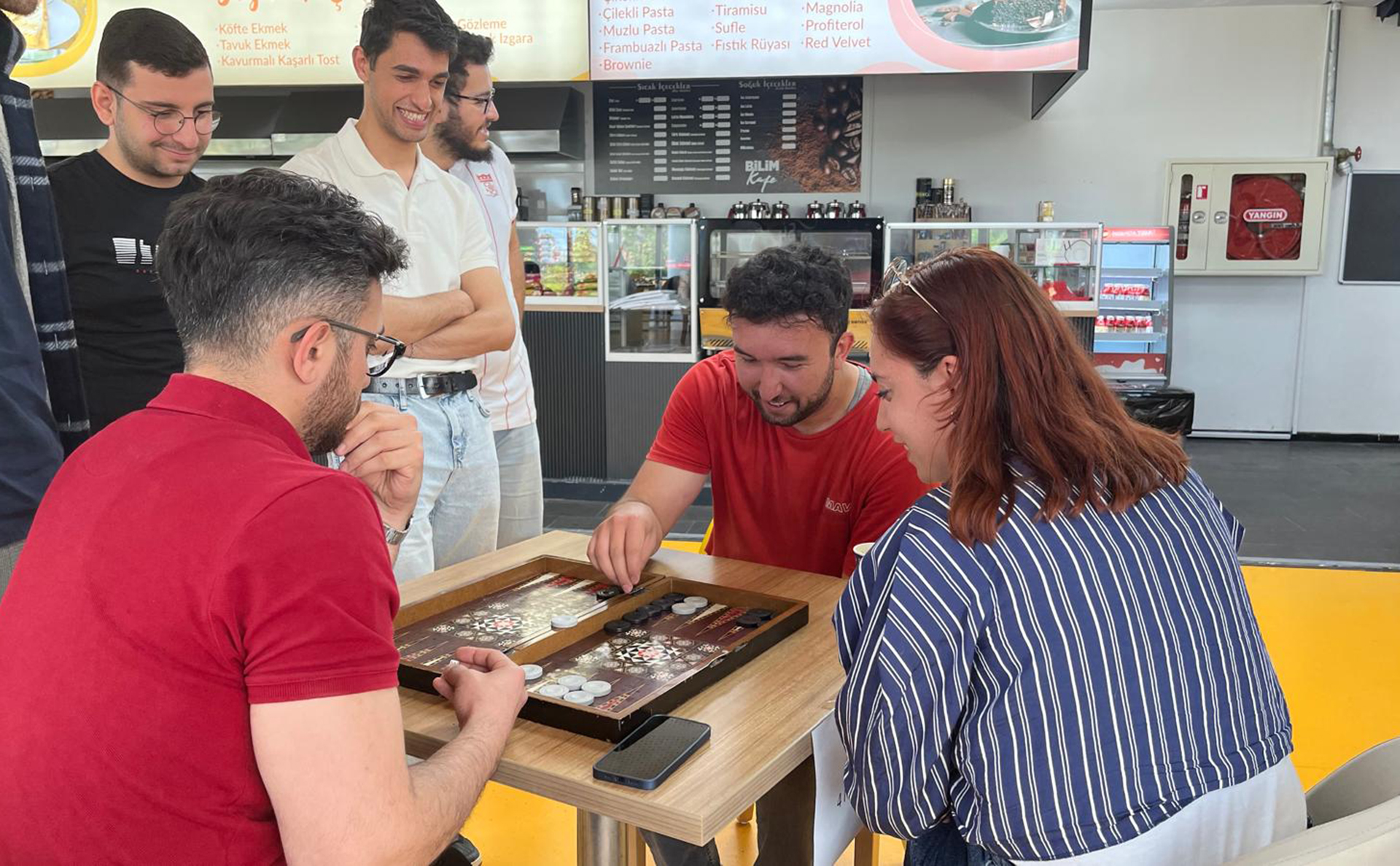 SBTÜ’de Tavla Turnuvası Tamamlandı