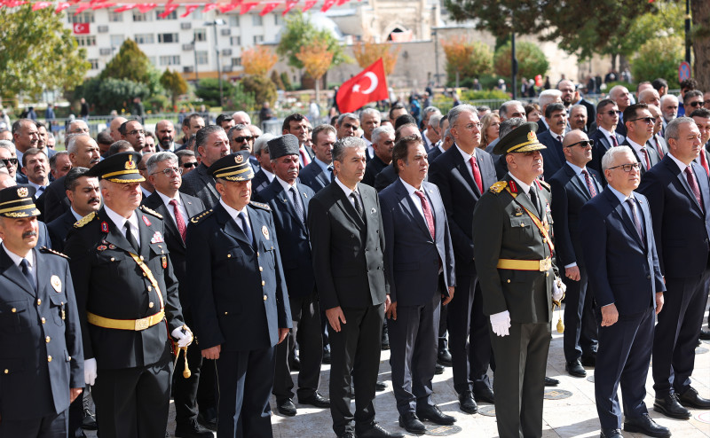 29 Ekim Cumhuriyet Bayramı Kutlamaları Çelenk Sunma Töreni İle Başladı