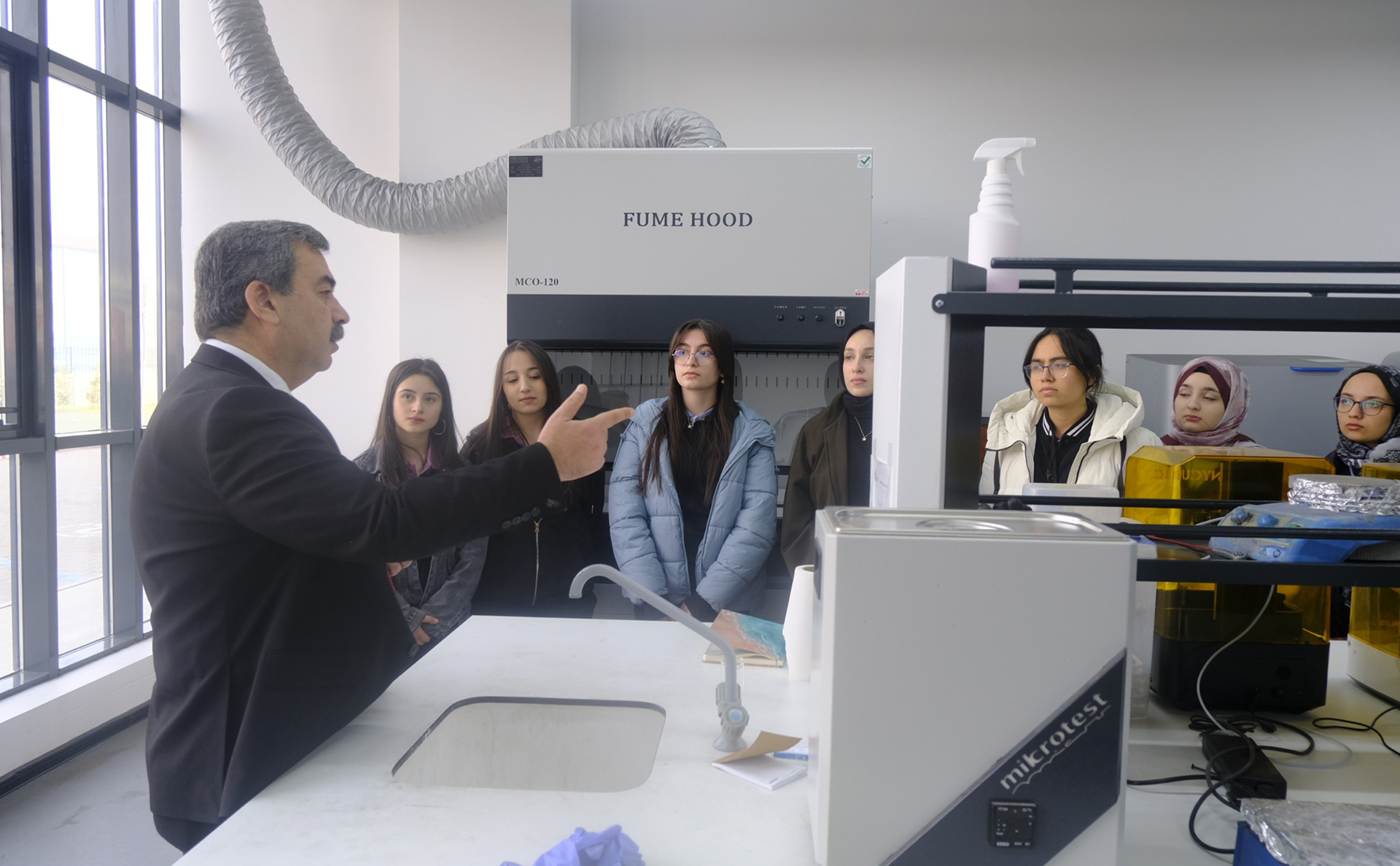 Hikmet Projesi Kapsamında Öğrencilerden SBTÜ’ye Ziyaret