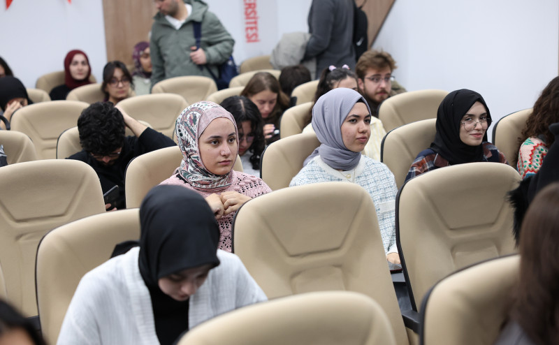 SBTÜ’de Kariyer Kapısı Semineri