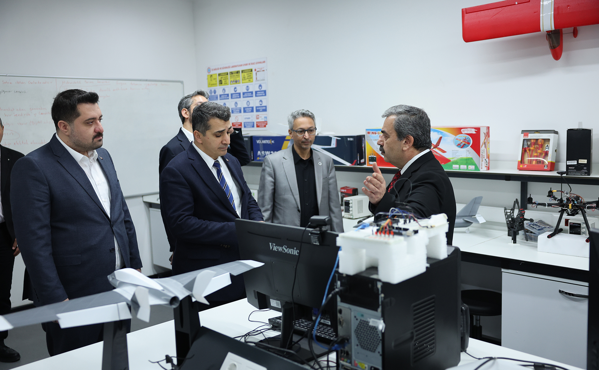 ASELSAN Genel Müdür Yardımcısı Taha Yücel SBTÜ’de Öğrencilerle Buluştu